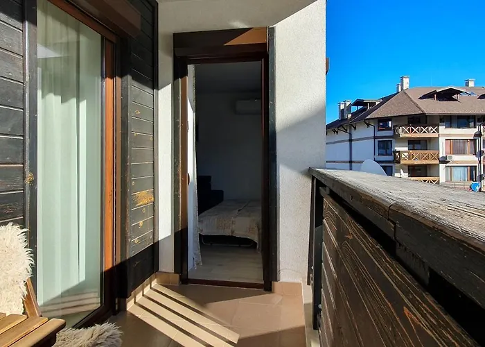 Apartment Gondola Lift *